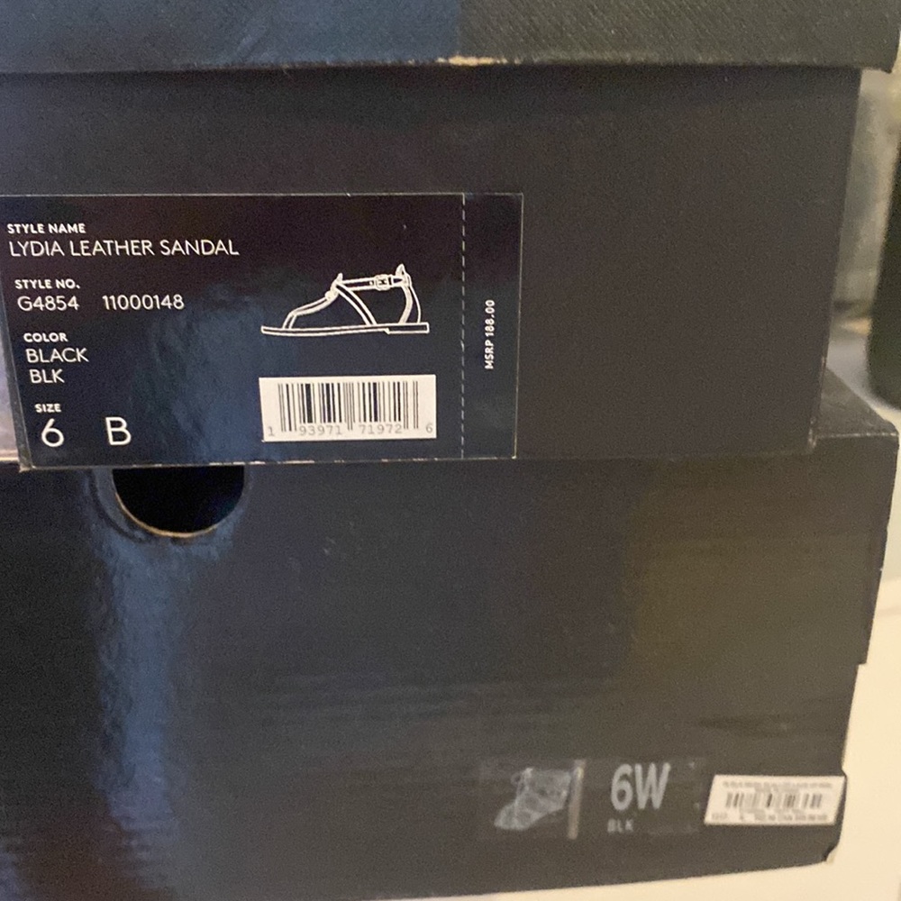 Coach - Picture 3 of 3